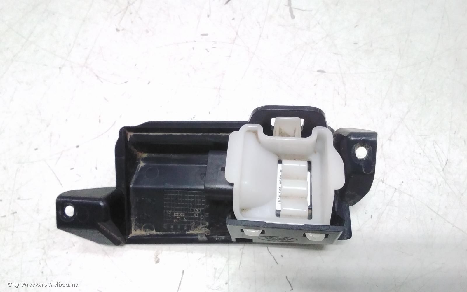 LAND ROVER RANGEROVER EVOQUE REVERSE CAMERA, REVERSE CAMERA (TAILGATE HANDLE MOUNTED), NON SURROUND VIEW TYPE, L538, 11/2011 - 01/2019