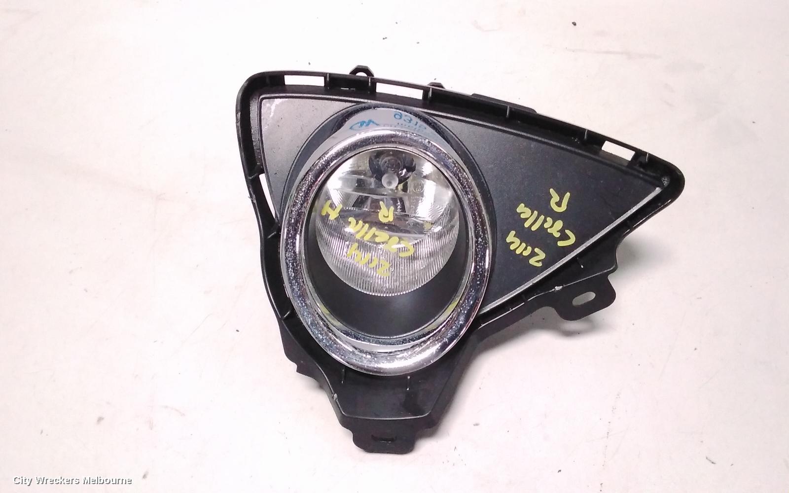 TOYOTA COROLLA RIGHT INDICATOR/FOG/SIDE, BUMPER FOGLAMP, ZRE182R, HATCH, 10/2012 - 03/2015