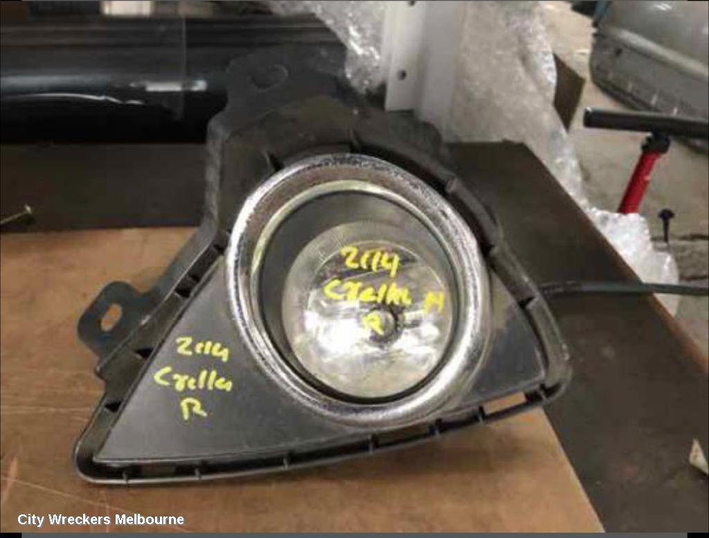 TOYOTA COROLLA RIGHT INDICATOR/FOG/SIDE, BUMPER FOGLAMP, ZRE182R, HATCH, 10/2012 - 03/2015