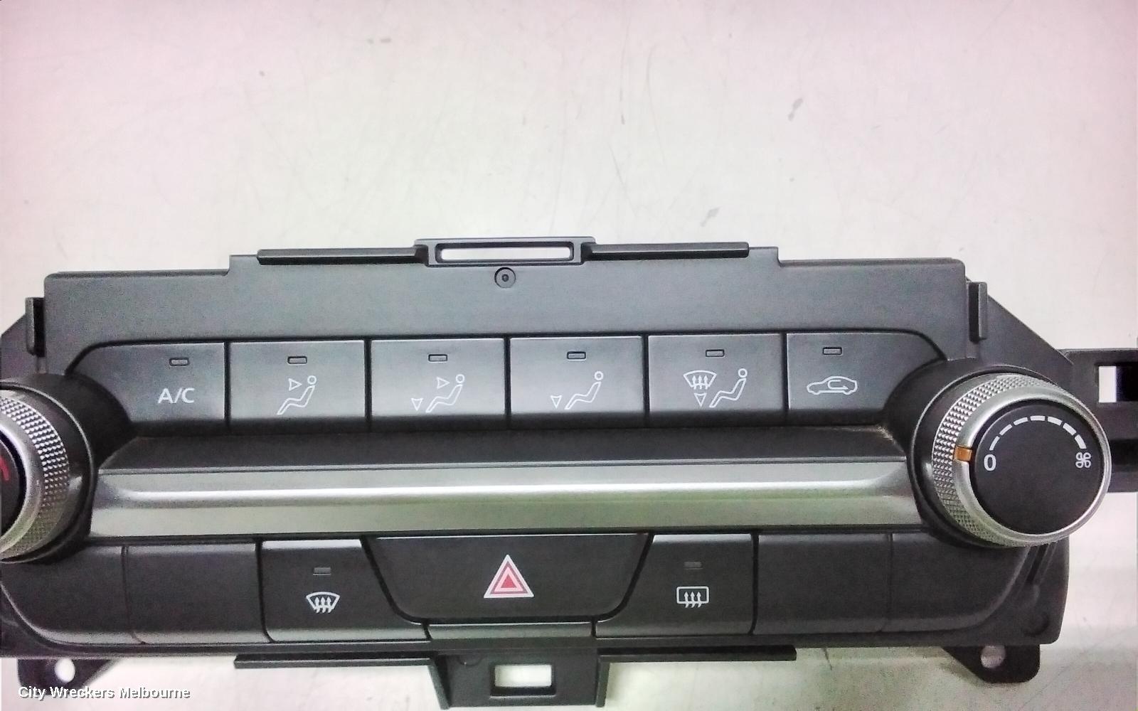 MAZDA 3 HEATER/AC CONTROLS, DUAL ZONE CLIMATE TYPE, BP, 03/2019 ONWARDS