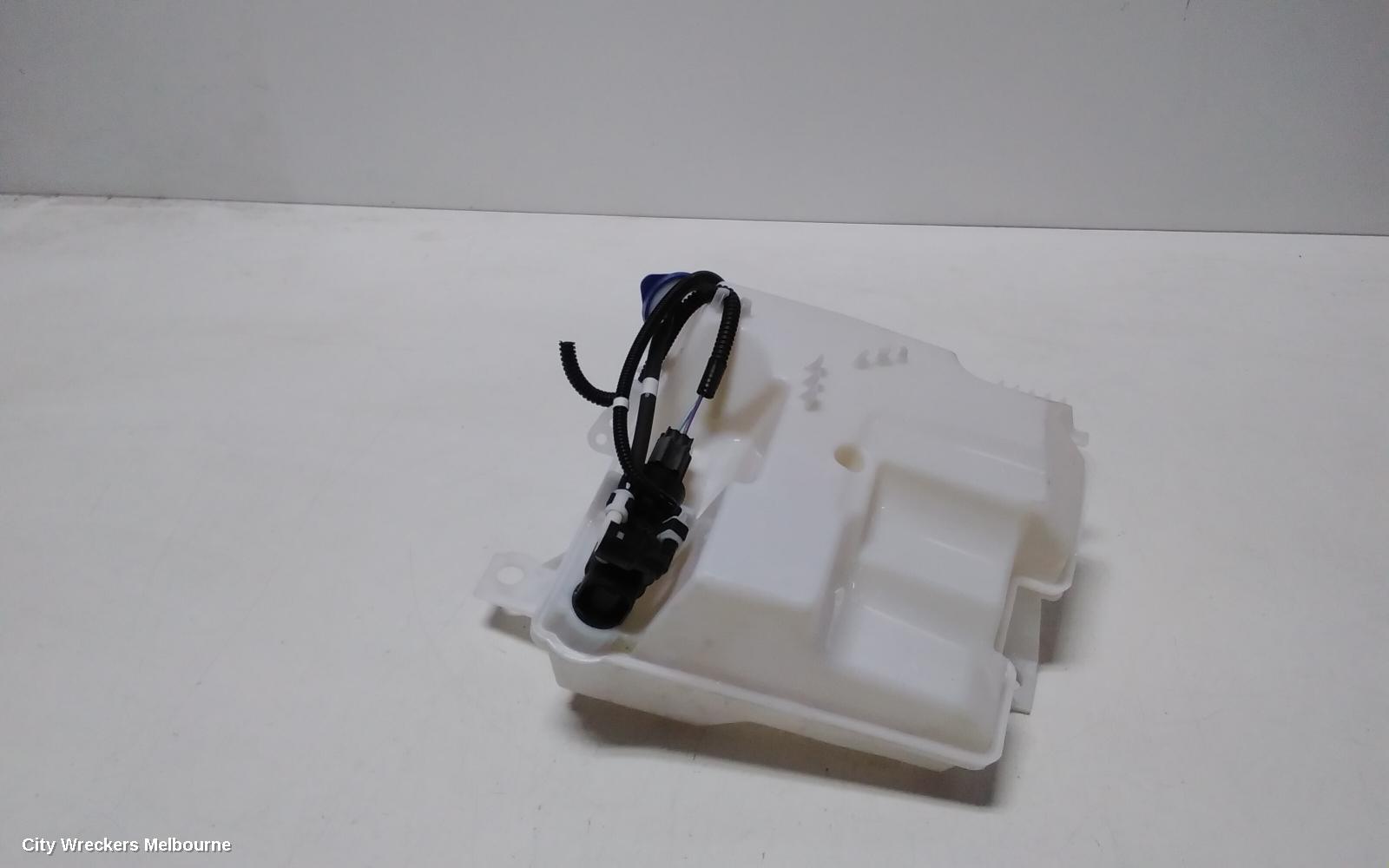 FORD FOCUS WASHER BOTTLE, LW, 08/2011 - 08/2015