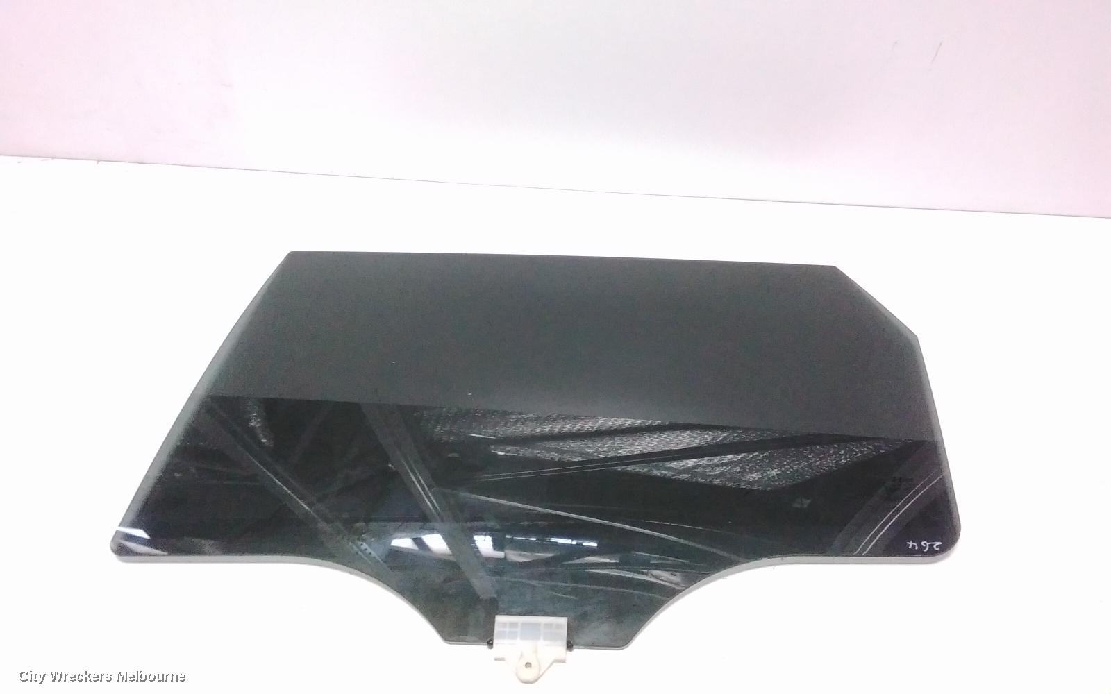 HYUNDAI SANTA FE LEFT REAR DOOR WINDOW, DARK TINT TYPE, TM, 03/2018 ONWARDS