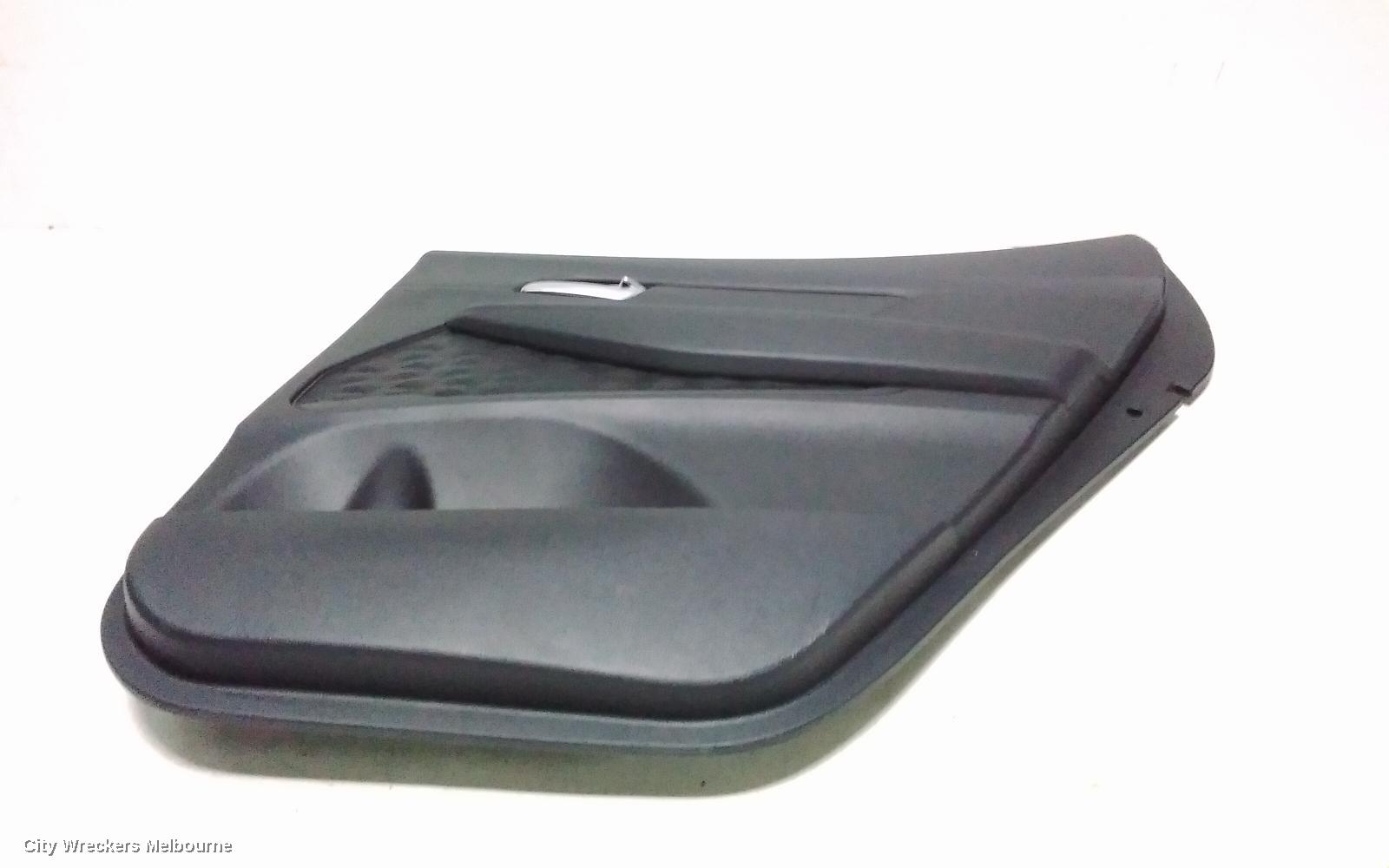 HYUNDAI SANTA FE DOOR TRIM, RH REAR, TM, 03/2018 - 10/2023