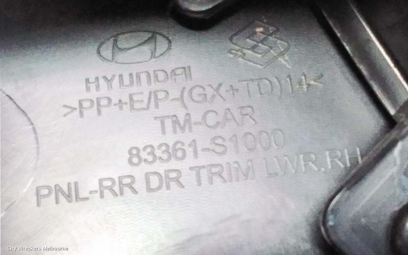 HYUNDAI SANTA FE DOOR TRIM, RH REAR, TM, 03/2018 - 10/2023