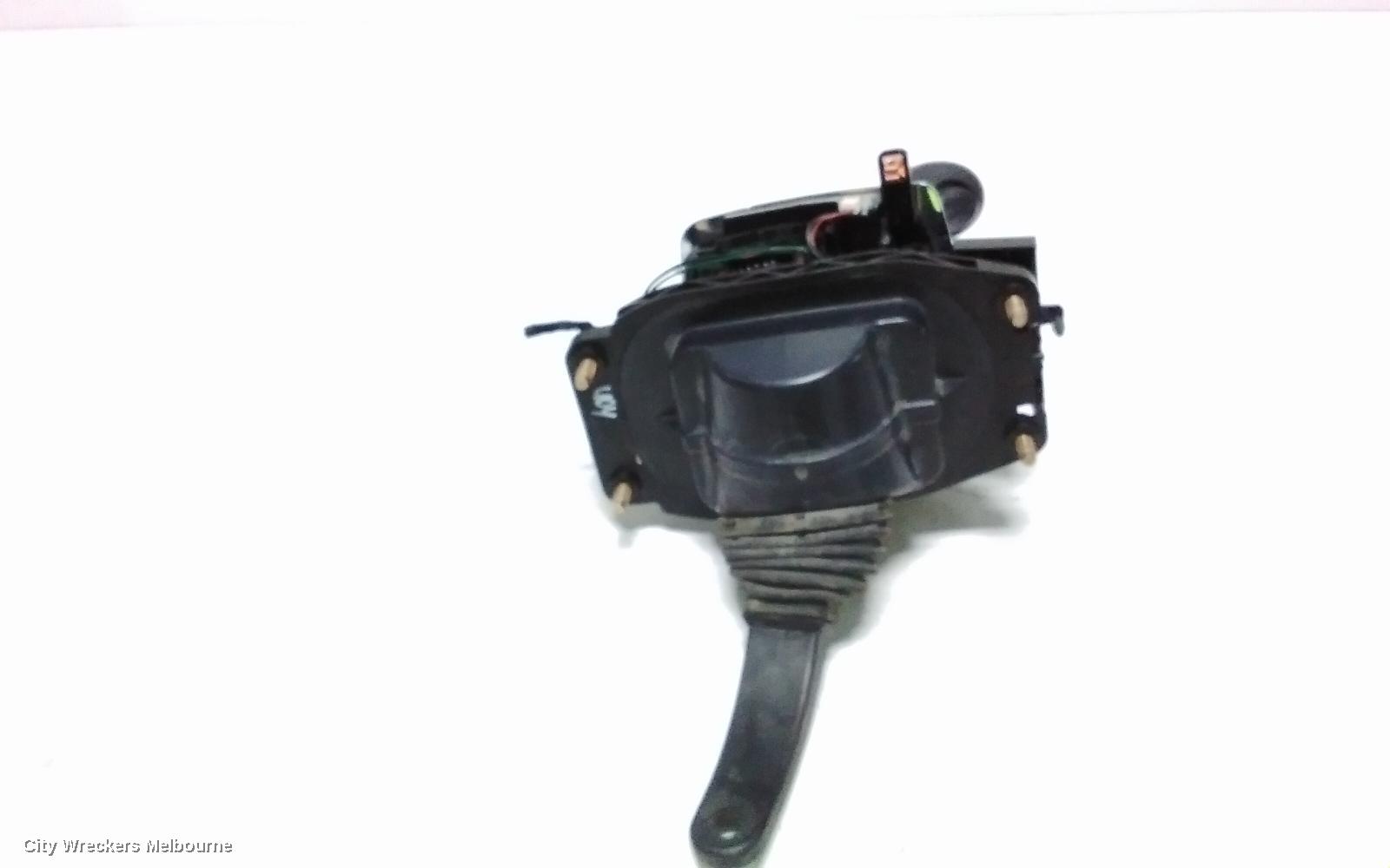 HOLDEN COMMODORE GEAR STICK/SHIFTER, 3.6/6.0/6.2, PETROL, AUTO T/M, VF, 05/2013 - 12/2017