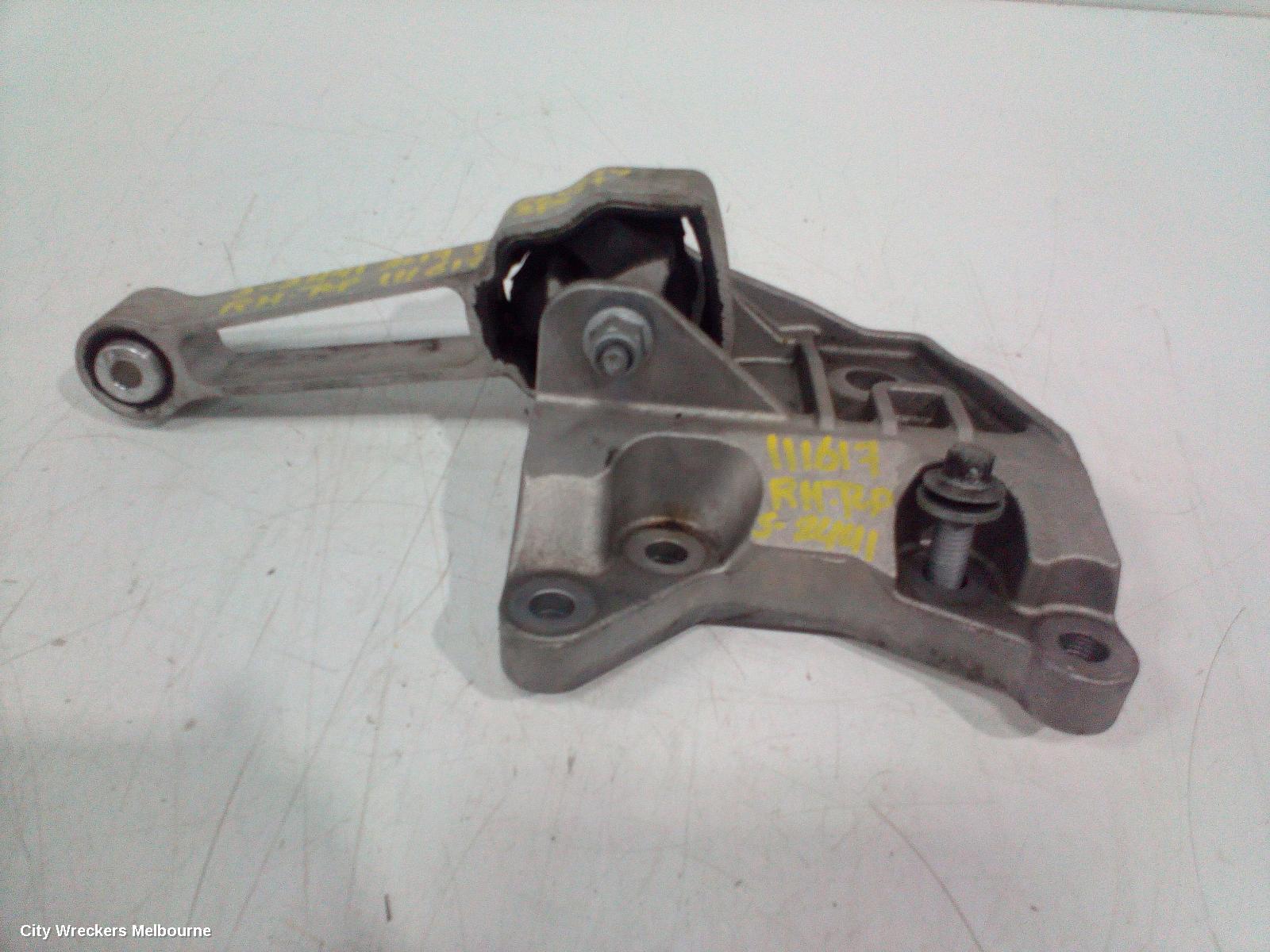 LAND ROVER DISCOVERY SPORT MOUNT, ENGINE MOUNT, DIESEL, 2.0, TURBO, L550, 07/2016 - 06/2019