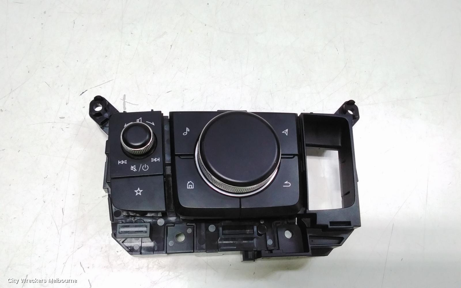 MAZDA 3, BP, 03/2019 ONWARDS, MMI CONTROL : 111637