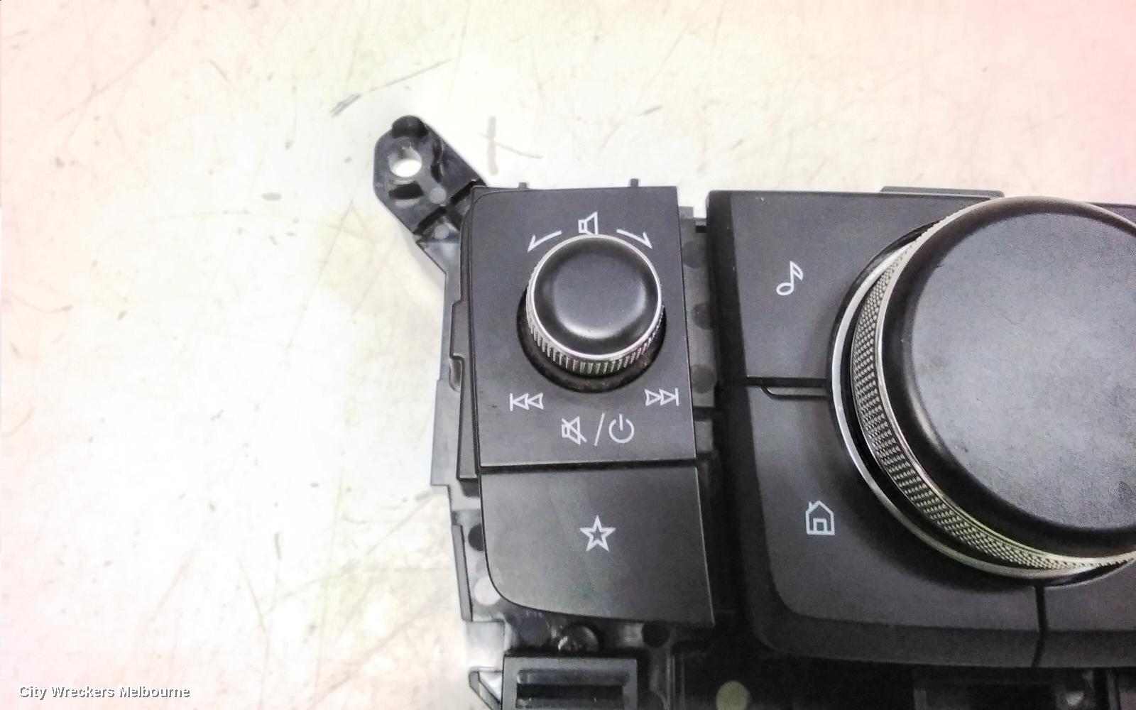 MAZDA 3, BP, 03/2019 ONWARDS, MMI CONTROL : 111637