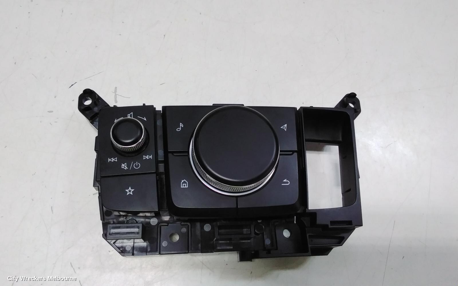 MAZDA 3, BP, 03/2019 ONWARDS, MMI CONTROL : 111637