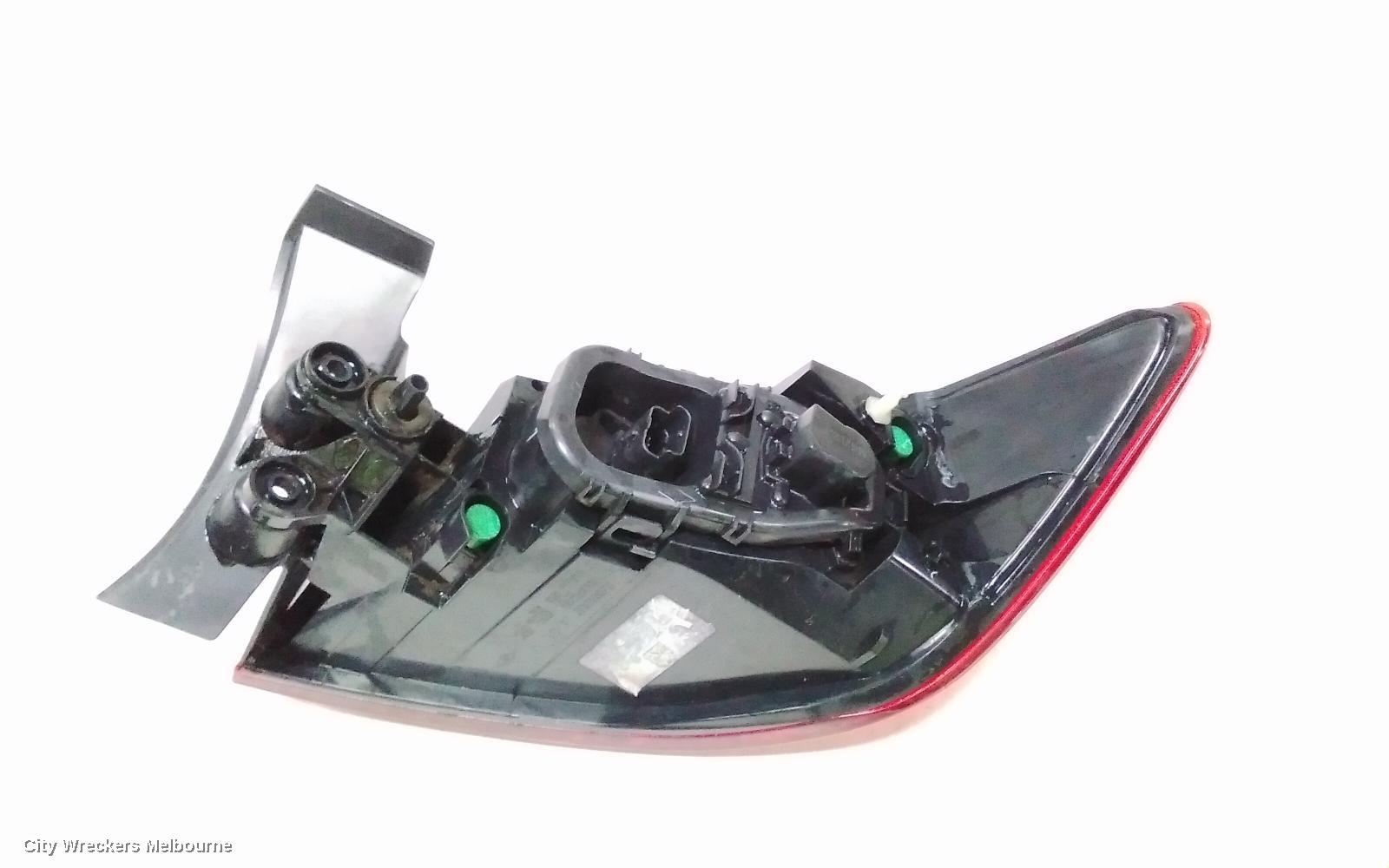 RENAULT CLIO LEFT TAILLIGHT, X98, IN BODY, HALOGEN TYPE, 09/2013 - 10/2019