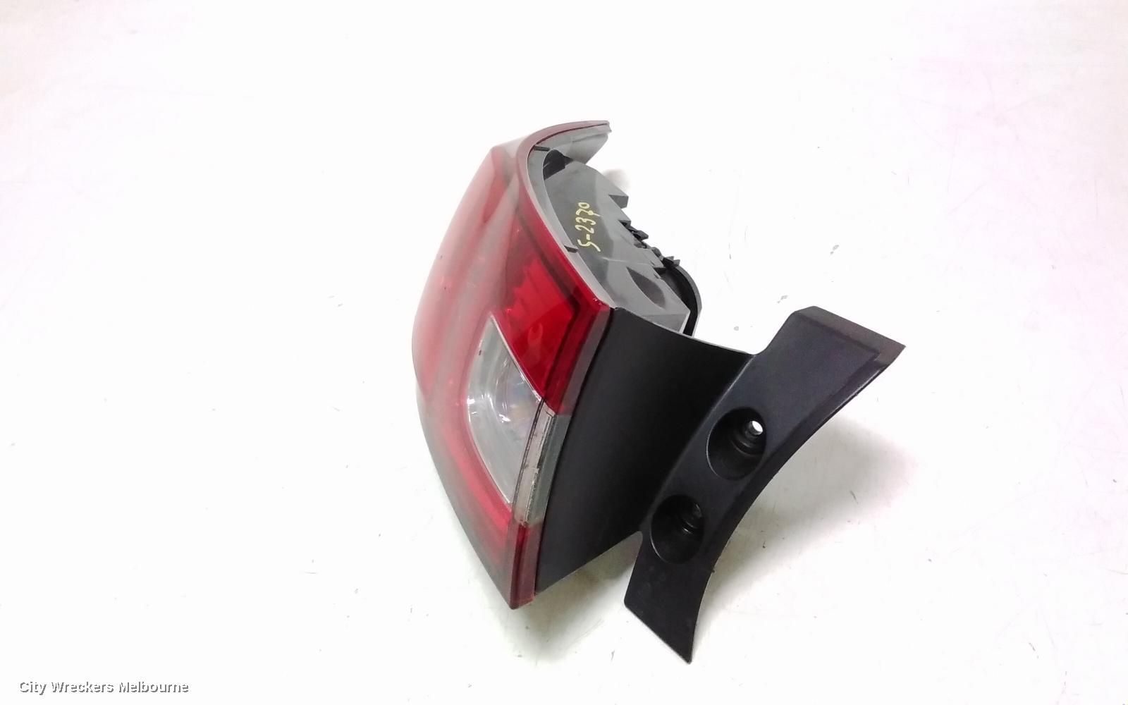 RENAULT CLIO LEFT TAILLIGHT, X98, IN BODY, HALOGEN TYPE, 09/2013 - 10/2019
