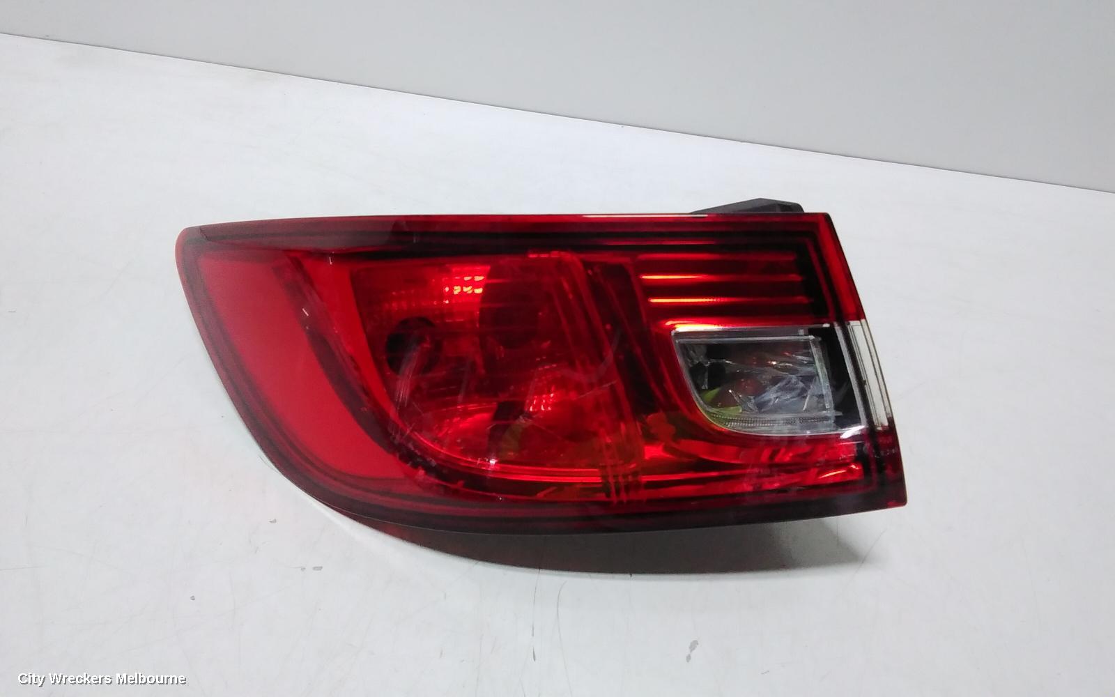 RENAULT CLIO LEFT TAILLIGHT, X98, IN BODY, HALOGEN TYPE, 09/2013 - 10/2019