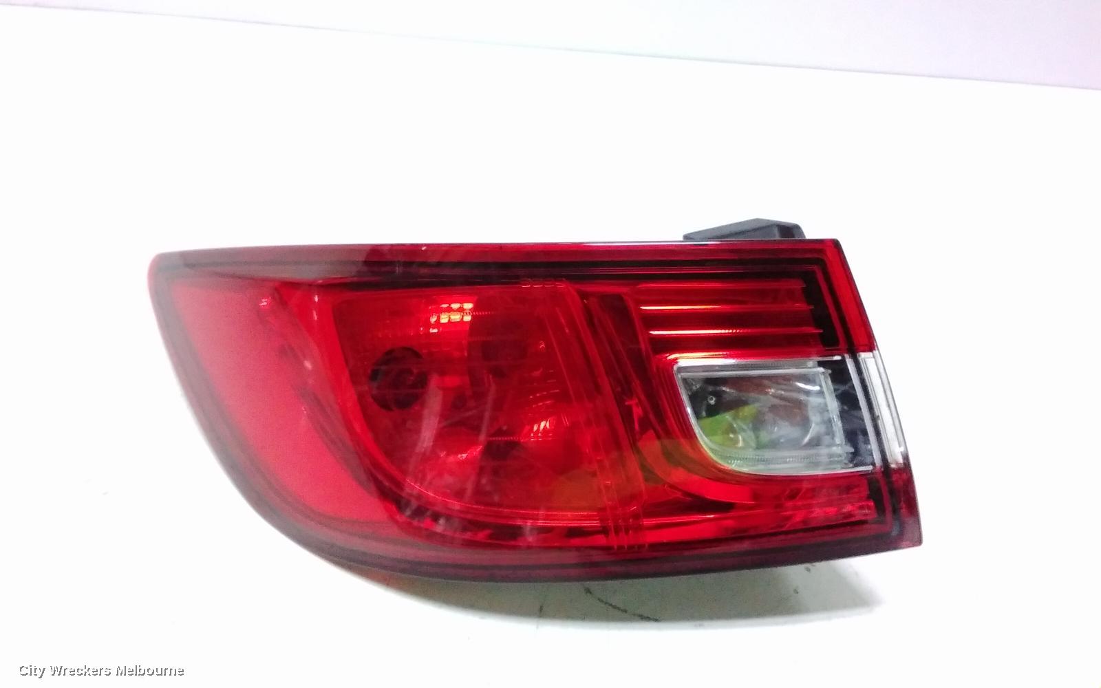 RENAULT CLIO LEFT TAILLIGHT, X98, IN BODY, HALOGEN TYPE, 09/2013 - 10/2019