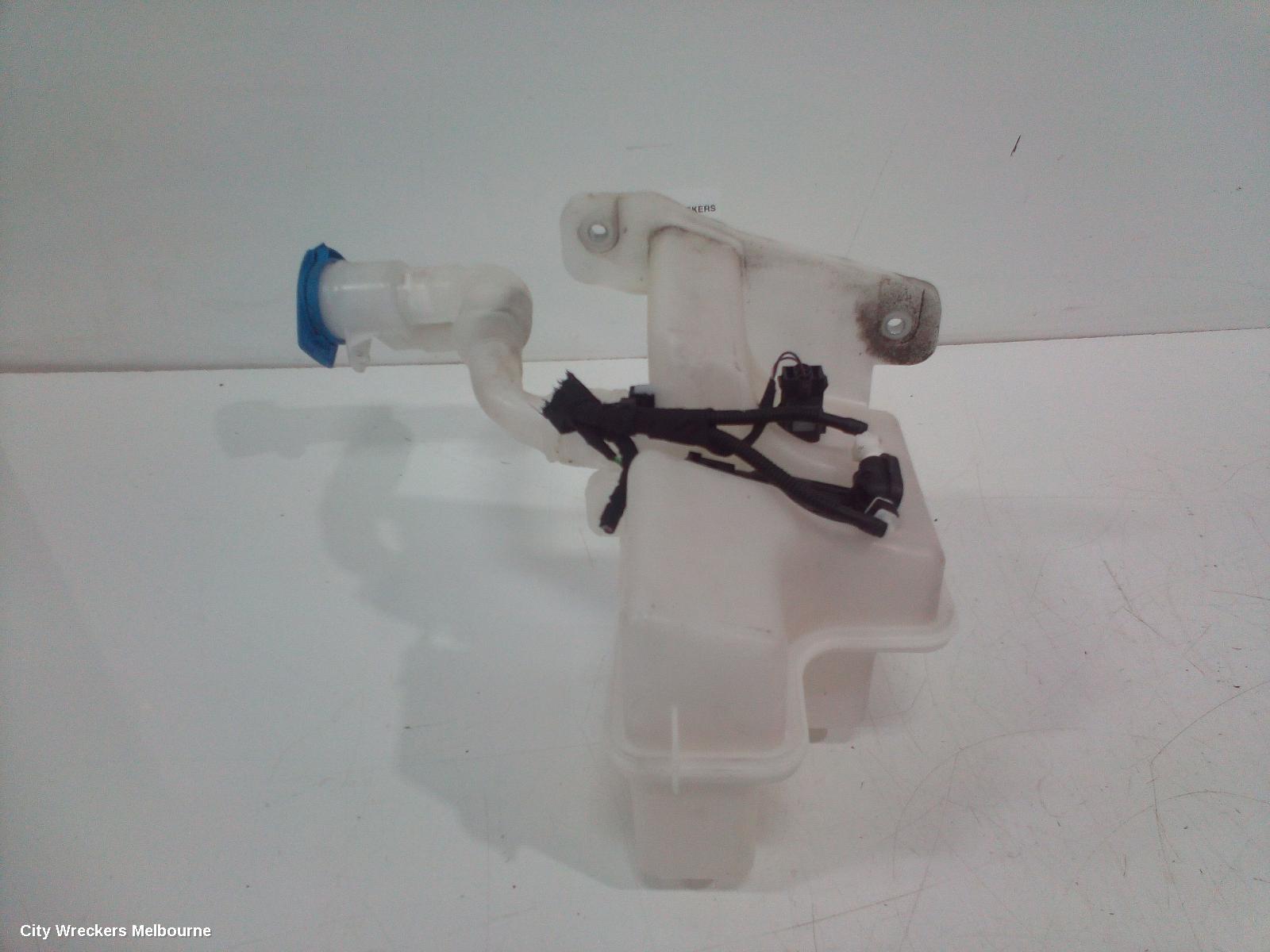 VOLKSWAGEN PASSAT WASHER BOTTLE, B8/MK7, 06/2015 ONWARDS