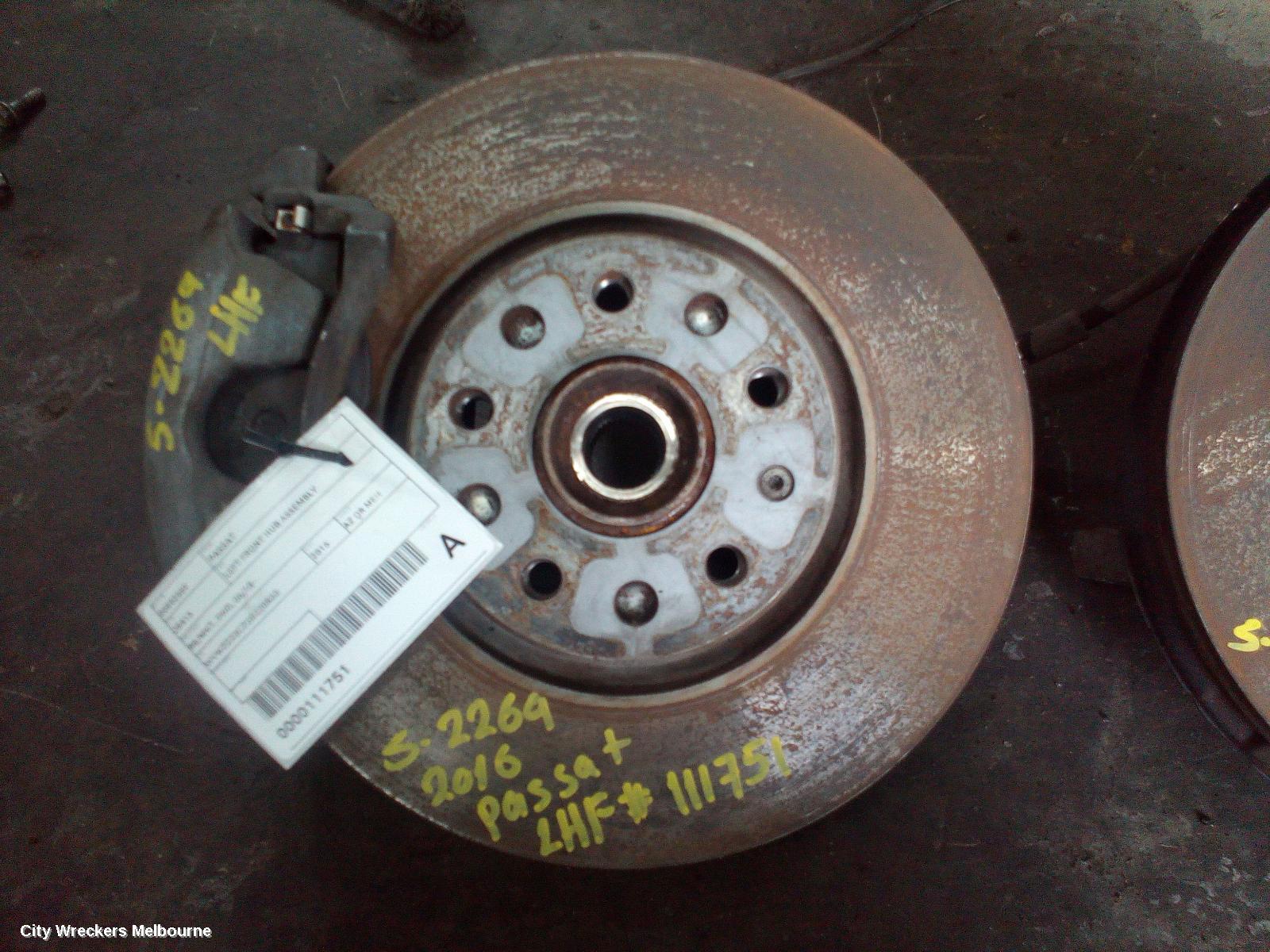 VOLKSWAGEN PASSAT LEFT FRONT HUB ASSEMBLY, B8/MK7, 2WD, 06/2015 ONWARDS