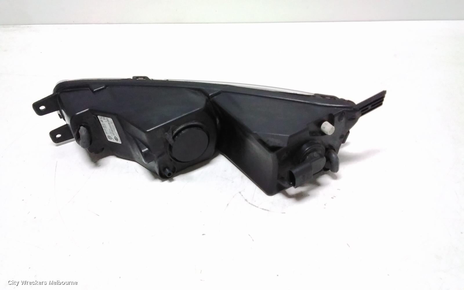 VOLKSWAGEN PASSAT LEFT INDICATOR/FOG/SIDE, B8/MK7, BUMPER FOGLAMP, STANDARD TYPE, 06/2015 - 10/2019