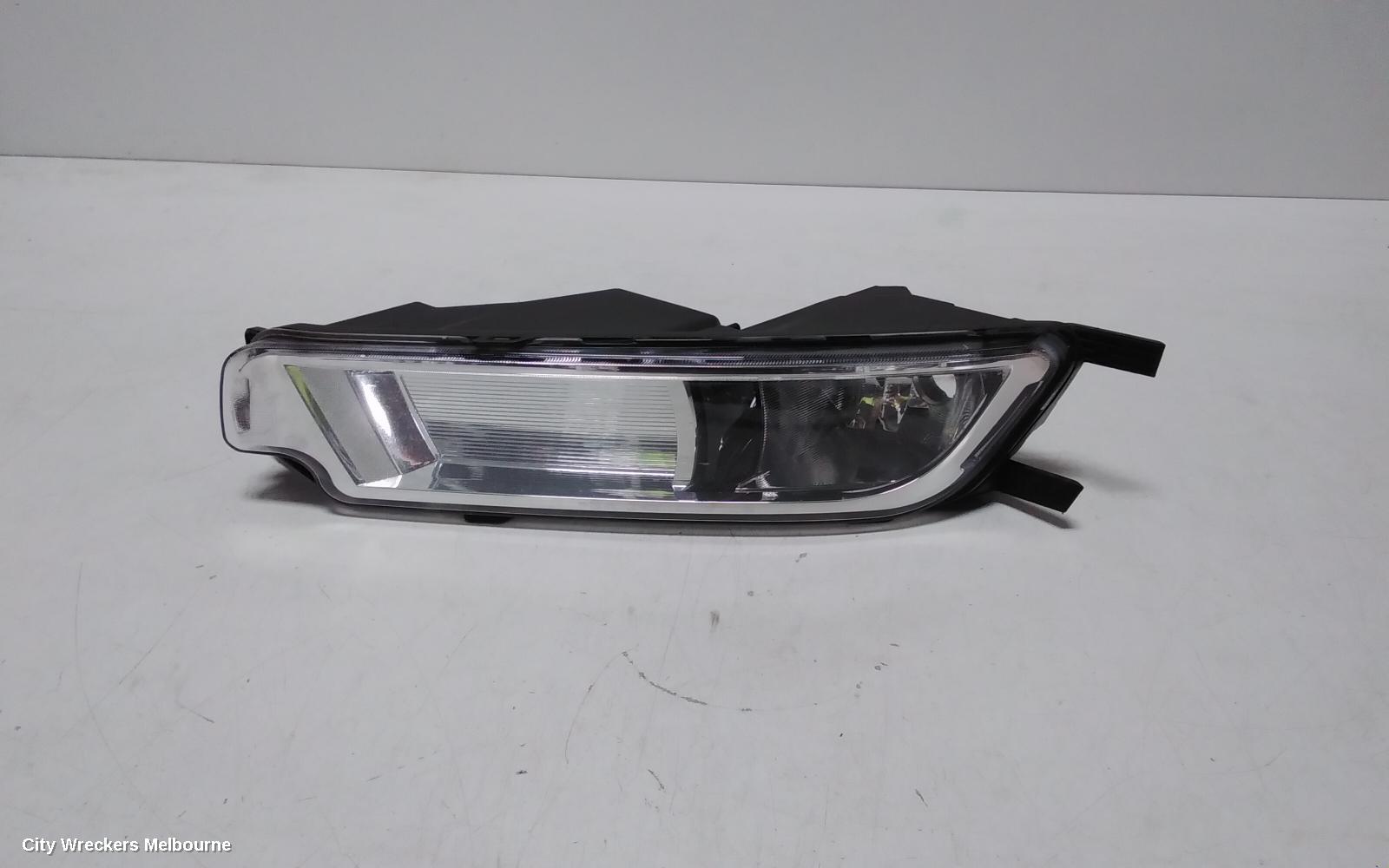 VOLKSWAGEN PASSAT RIGHT INDICATOR/FOG/SIDE, B8/MK7, BUMPER FOGLAMP, STANDARD TYPE, 06/2015 - 10/2019