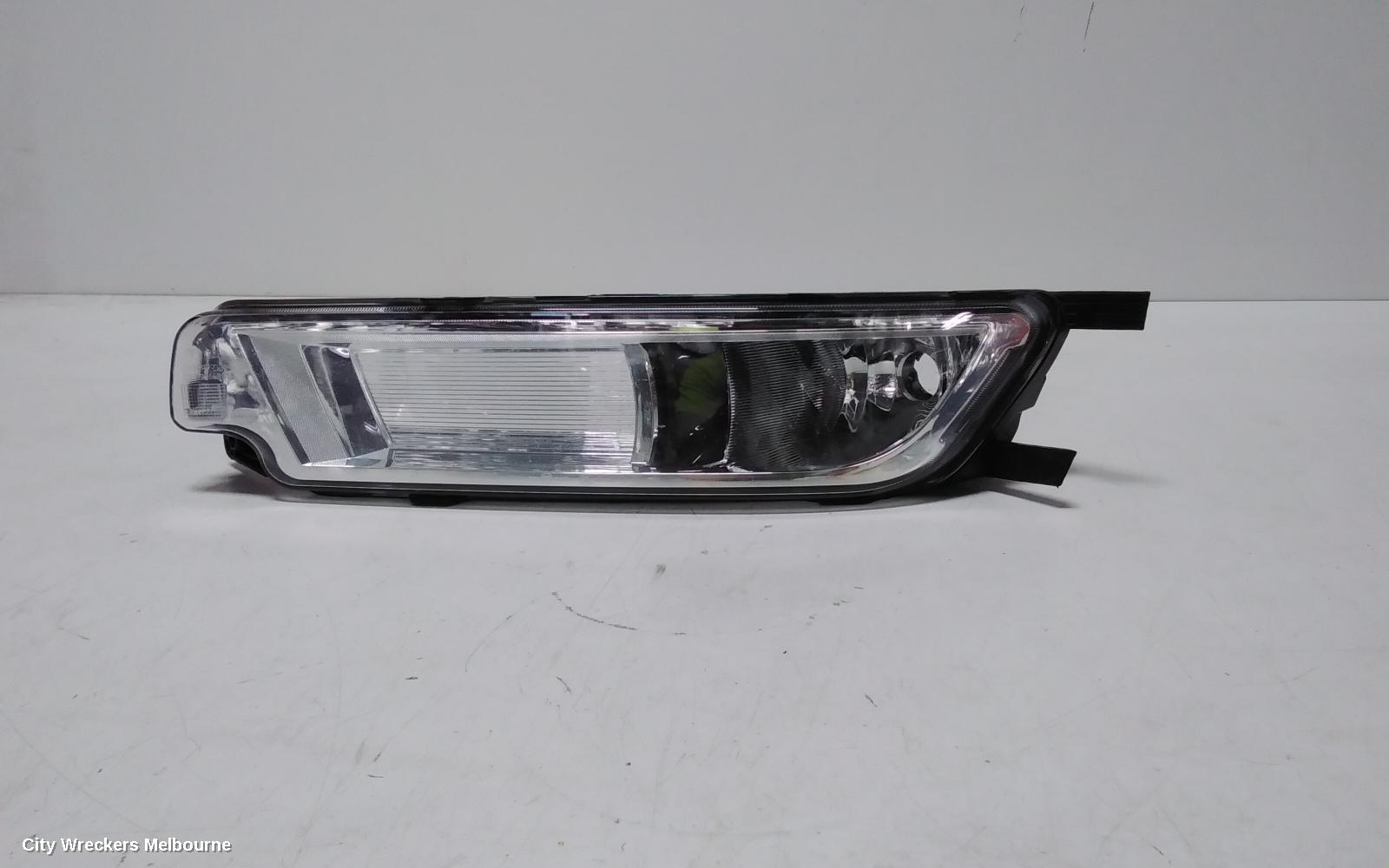 VOLKSWAGEN PASSAT RIGHT INDICATOR/FOG/SIDE, B8/MK7, BUMPER FOGLAMP, STANDARD TYPE, 06/2015 - 10/2019