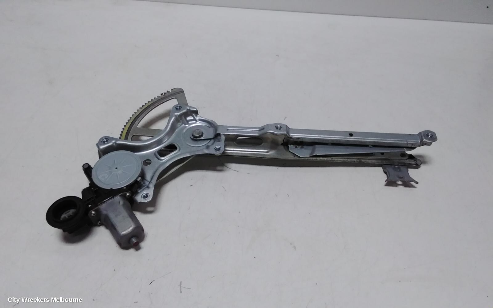 TOYOTA HIACE LEFT FRONT WINDOW REG/MOTOR, DOOR REG AND MOTOR ASSY, TRH/KDH, 03/2005 - 04/2019