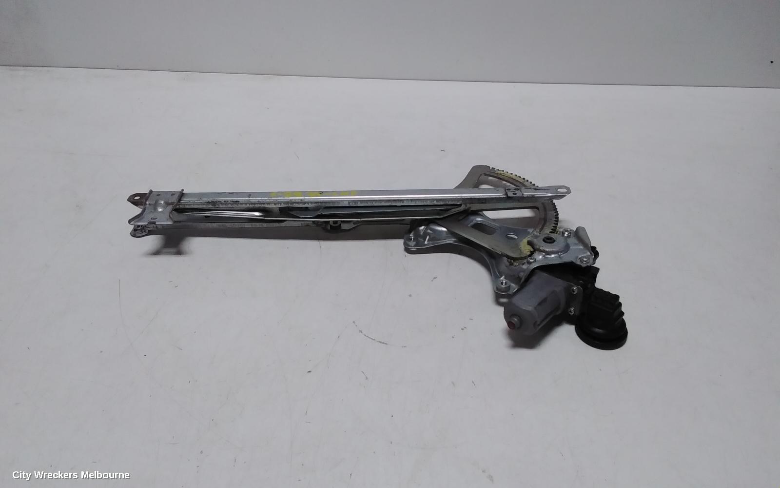 TOYOTA HIACE LEFT FRONT WINDOW REG/MOTOR, DOOR REG AND MOTOR ASSY, TRH/KDH, 03/2005 - 04/2019