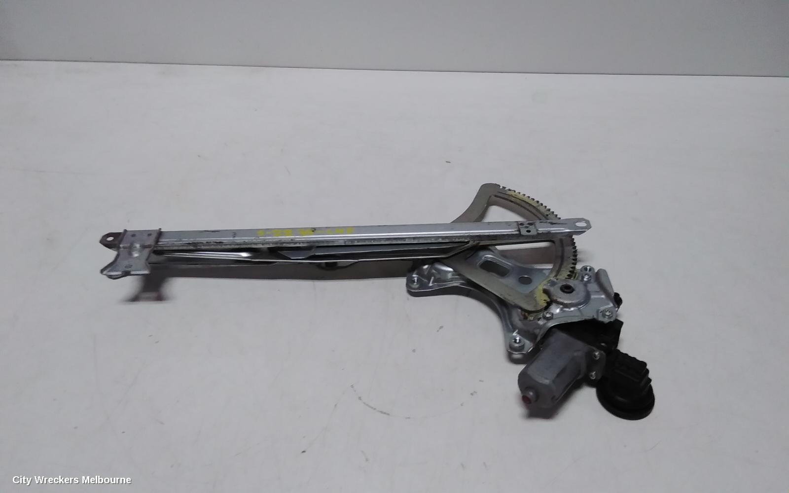 TOYOTA HIACE LEFT FRONT WINDOW REG/MOTOR, DOOR REG AND MOTOR ASSY, TRH/KDH, 03/2005 - 04/2019