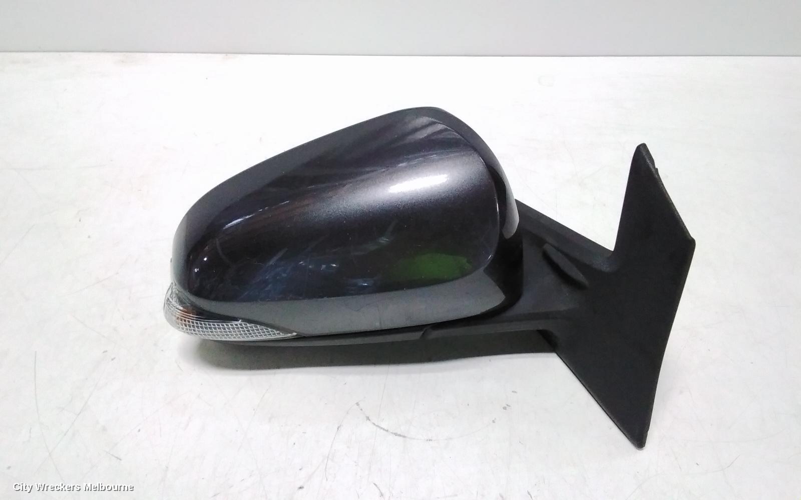 TOYOTA PRIUS RIGHT DOOR MIRROR, NHP10R, PRIUS C, NON FOLDING TYPE, 12/2011 - 03/2020