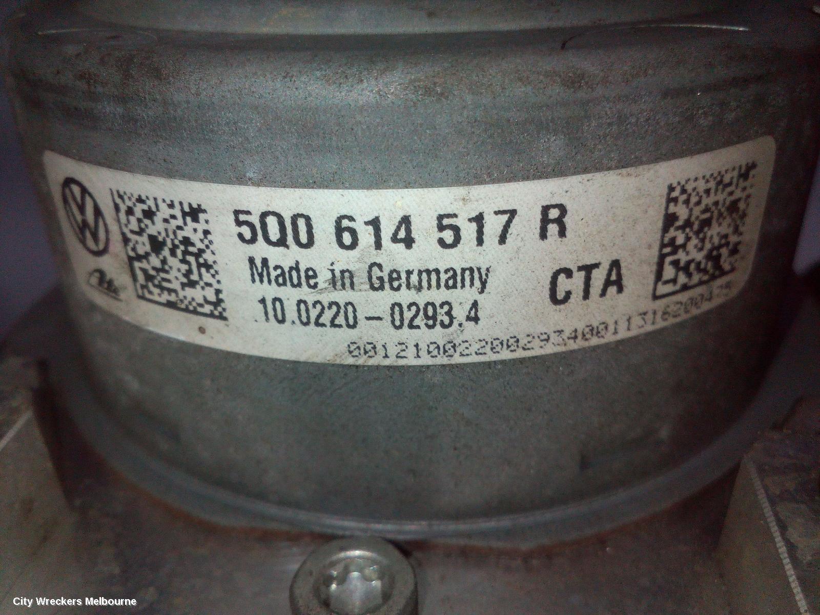 VOLKSWAGEN GOLF ABS PUMP/MODULATOR, GEN 7, ON MOTOR P/N 5Q0614517R, 12/2012 - 08/2020