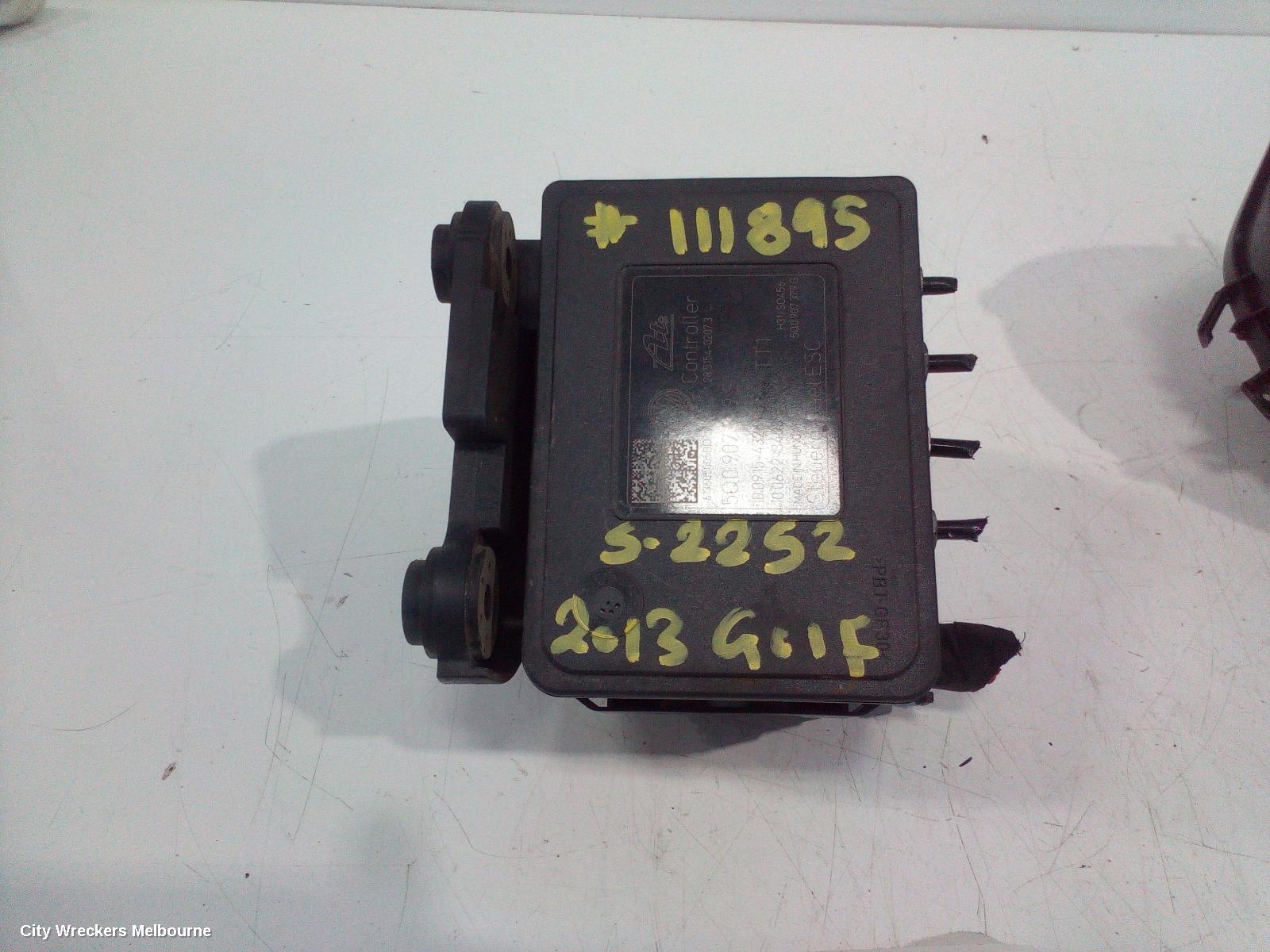 VOLKSWAGEN GOLF ABS PUMP/MODULATOR, GEN 7, ON MOTOR P/N 5Q0614517R, 12/2012 - 08/2020