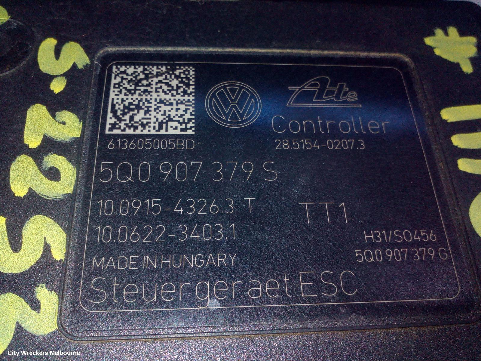 VOLKSWAGEN GOLF ABS PUMP/MODULATOR, GEN 7, ON MOTOR P/N 5Q0614517R, 12/2012 - 08/2020
