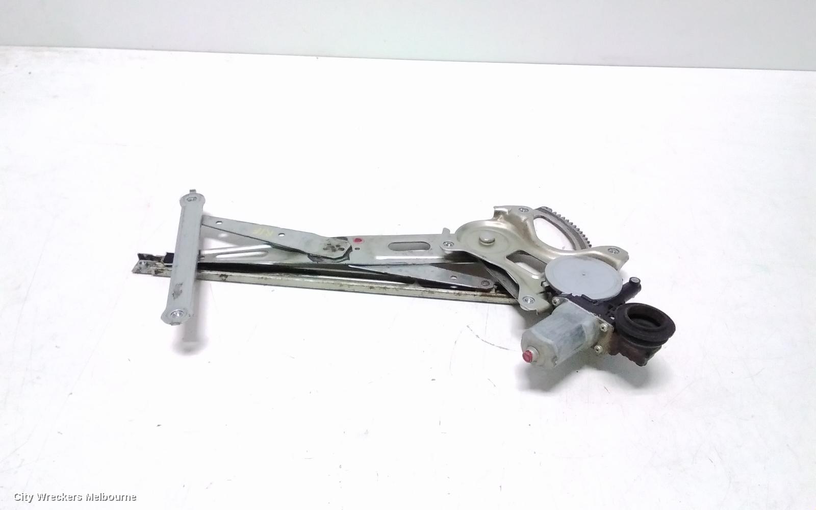 TOYOTA YARIS RIGHT FRONT WINDOW REG/MOTOR, NCP9#, 3DR/5DR HATCH, 10/2005 - 07/2011