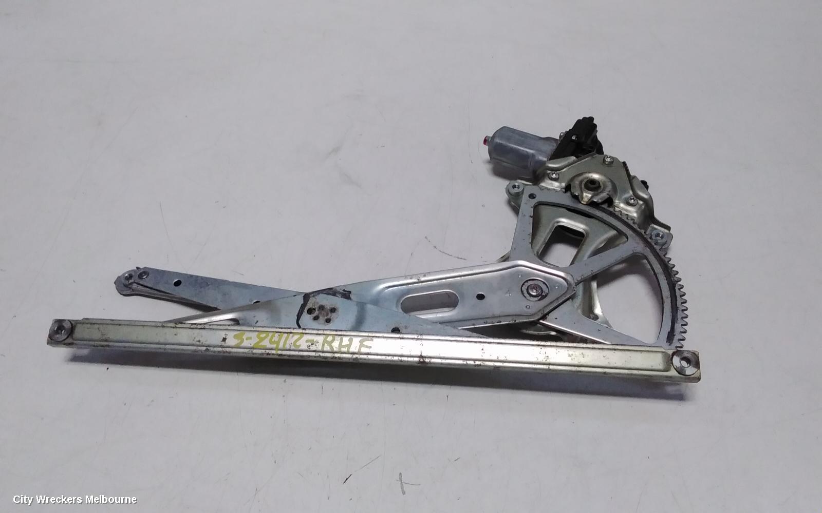 TOYOTA YARIS RIGHT FRONT WINDOW REG/MOTOR, NCP9#, 3DR/5DR HATCH, 10/2005 - 07/2011