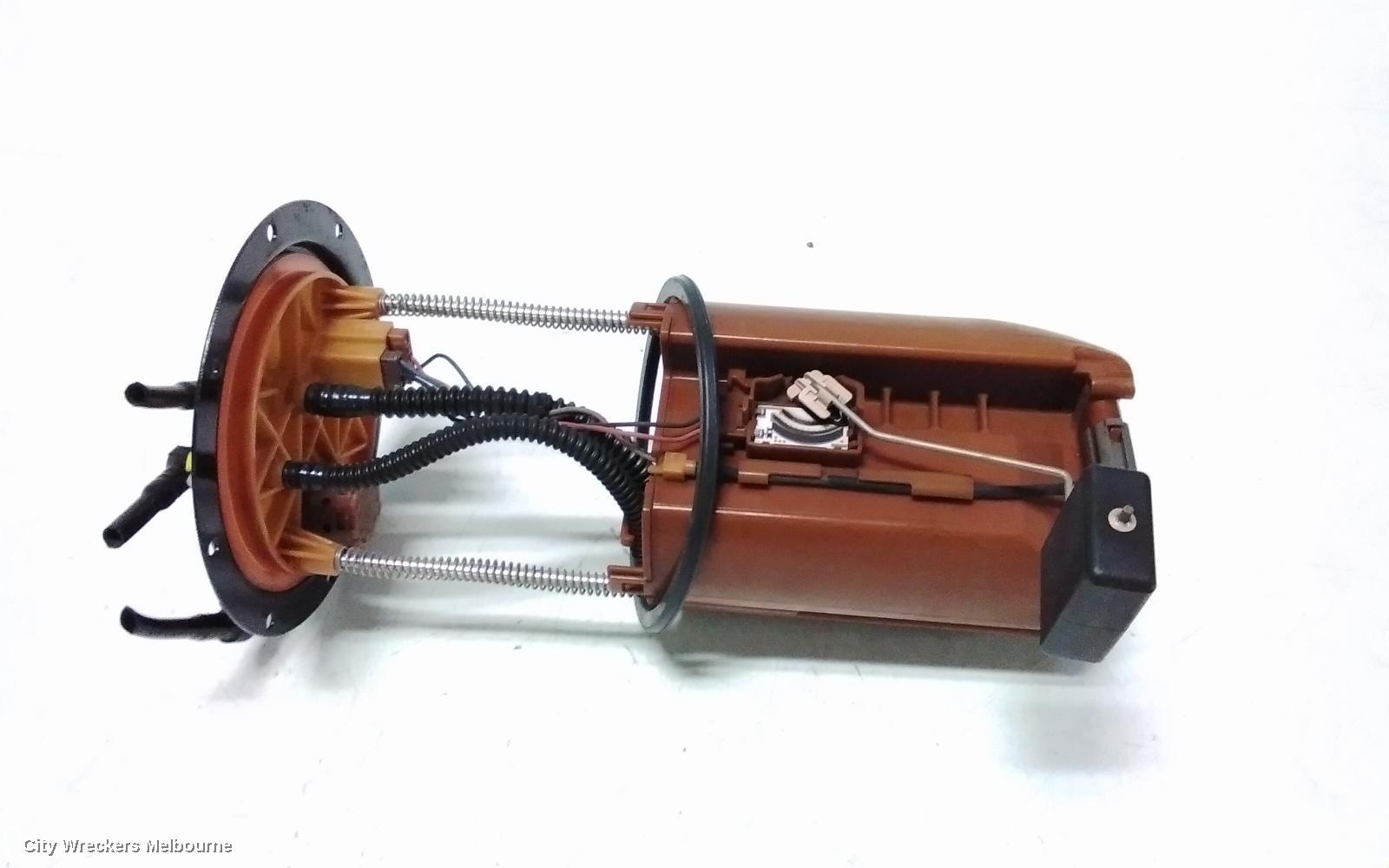 TOYOTA HIACE FUEL PUMP, PETROL, TRH/KDH, 03/2005 - 04/2019