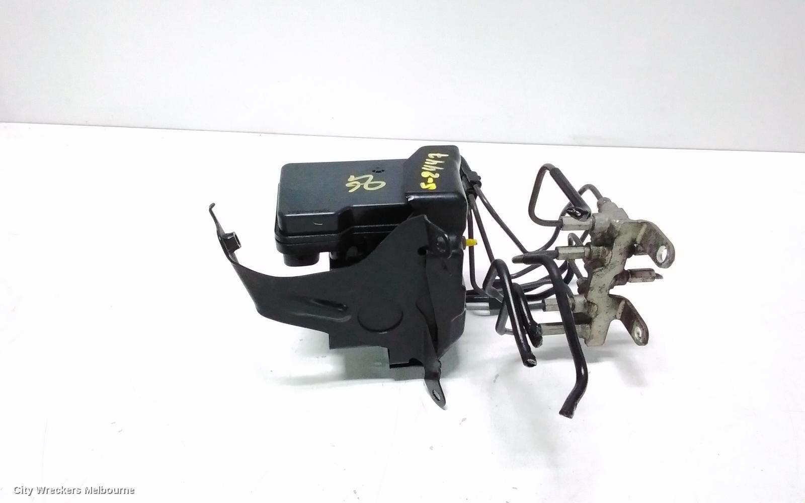 TOYOTA HIACE ABS PUMP/MODULATOR, TRH/KDH, SLWB, 03/2005 - 04/2019