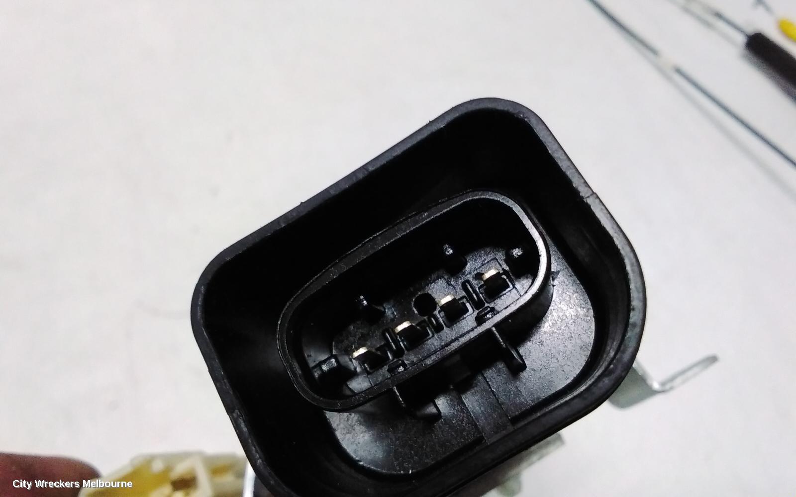 TOYOTA ESTIMA DOOR/BOOT/GATE LOCK, LH REAR, XR50, 05-19