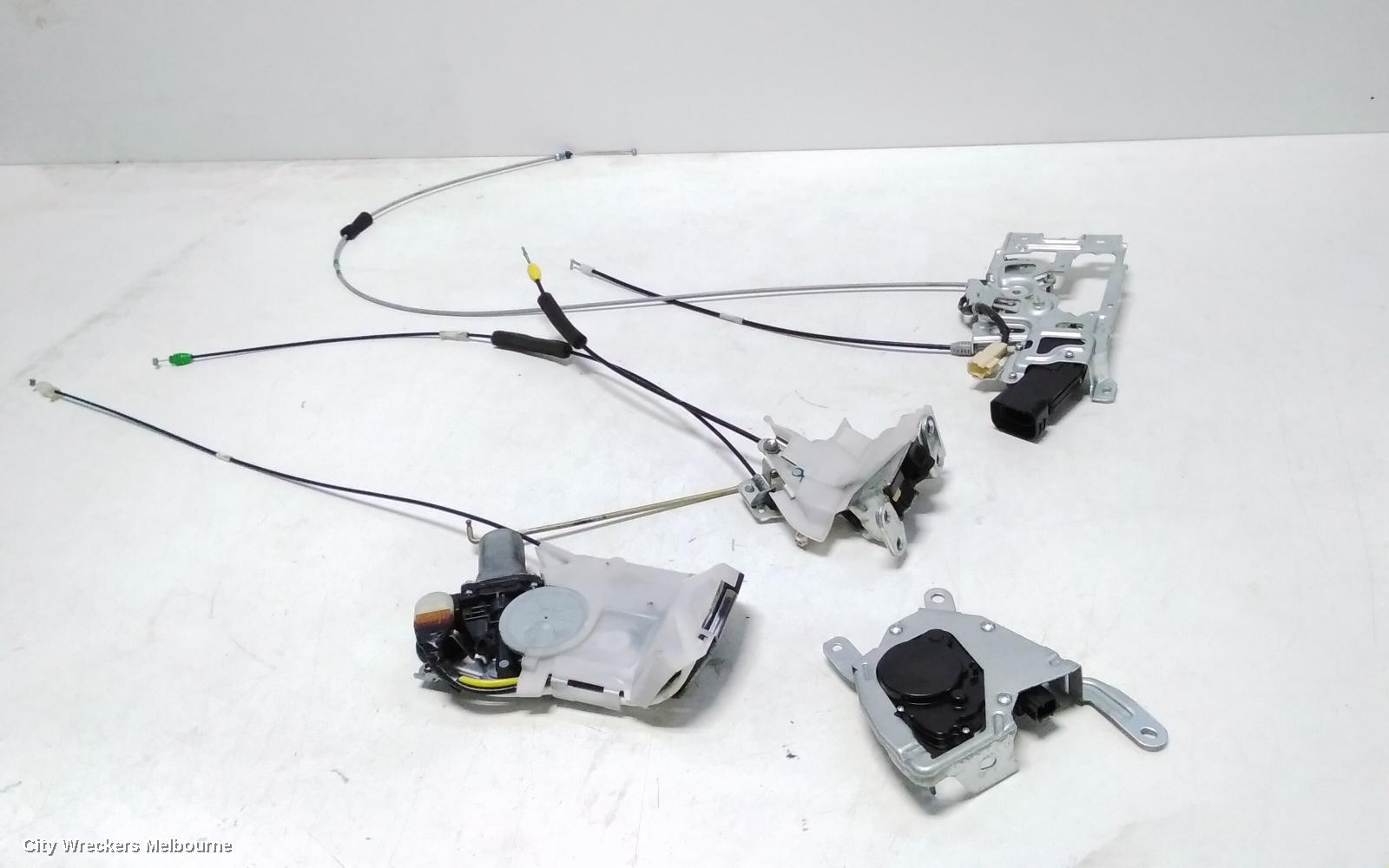 TOYOTA ESTIMA DOOR/BOOT/GATE LOCK, LH REAR, XR50, 05-19