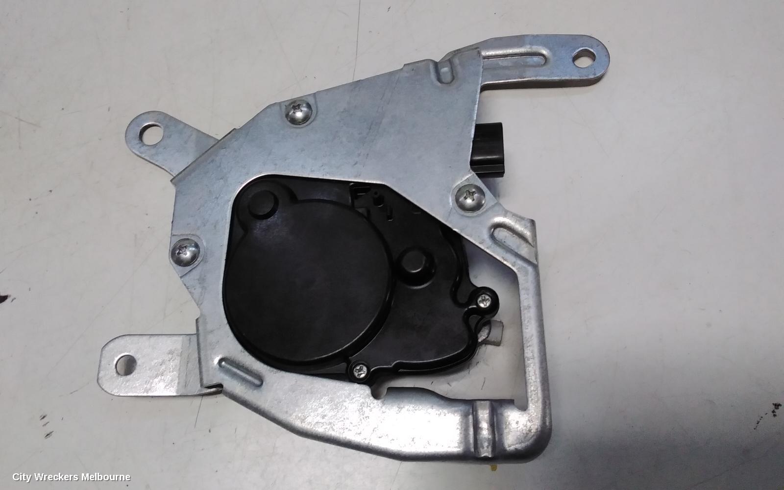 TOYOTA ESTIMA DOOR/BOOT/GATE LOCK, LH REAR, XR50, 05-19