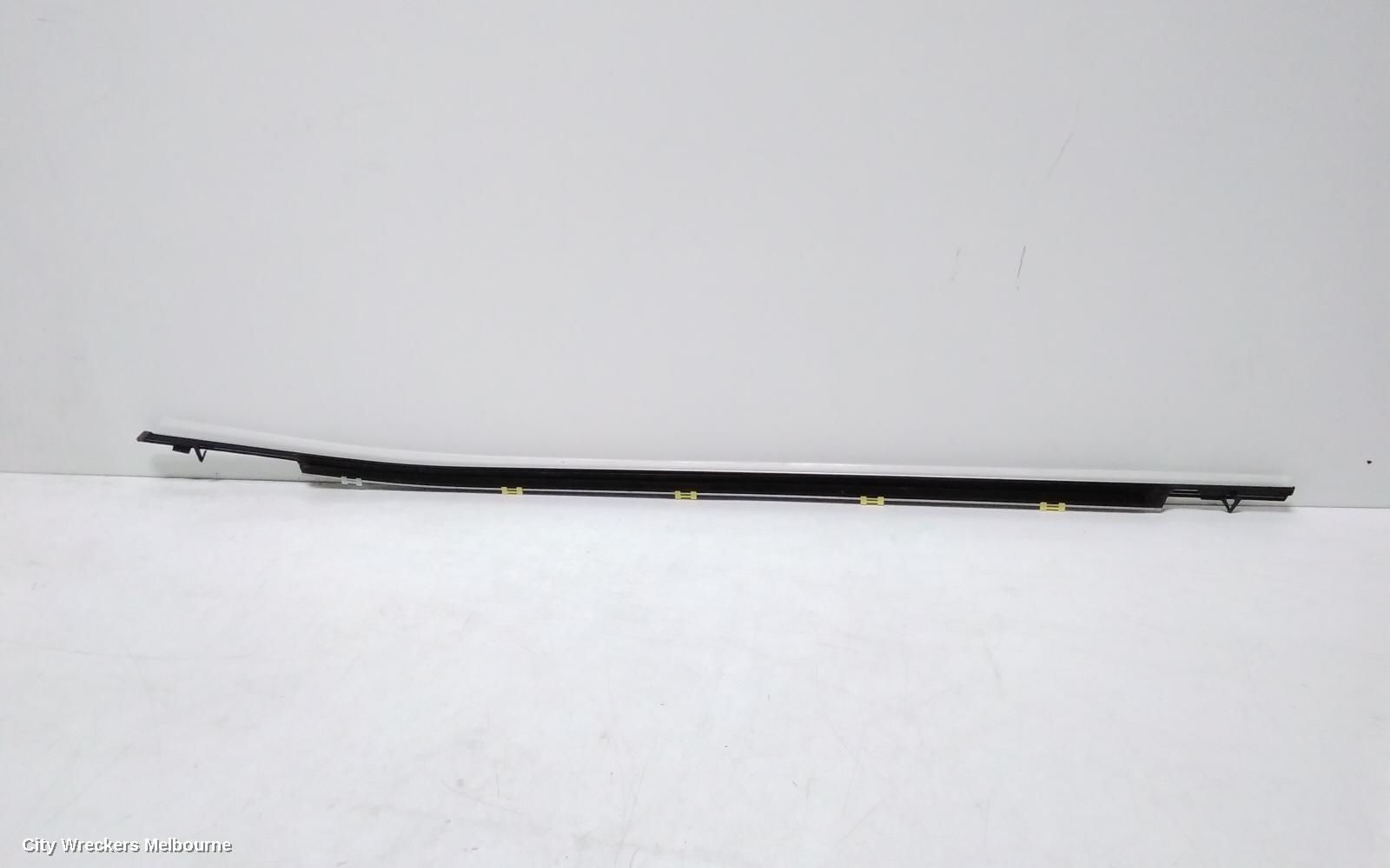 TOYOTA KLUGER DOOR MOULD, CHROOM MOULD: 112038, RIGHT FRONT DOOR MOULDING, XU70 SERIES, 03/2021 ONWARDS