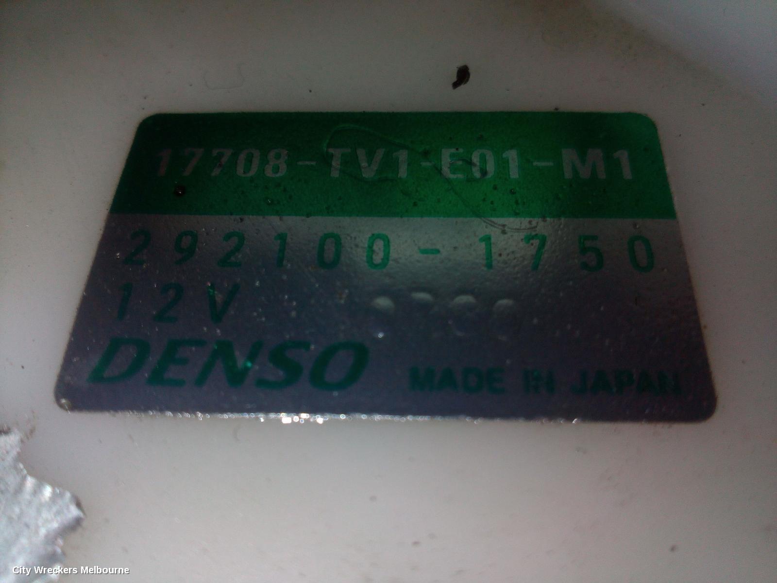 MERCEDES VITO OVERFLOW BOTTLE, 447, 03/2015 ONWARDS