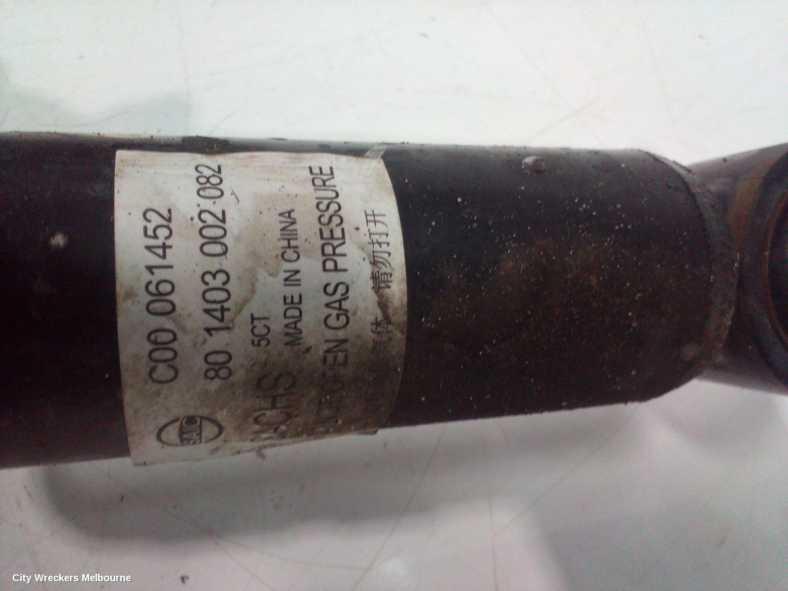 LDV T60 RIGHT DRIVESHAFT, FRONT, AUTO, DIESEL, 2.8, TURBO, SK8C, 07/2017 - 07/2021