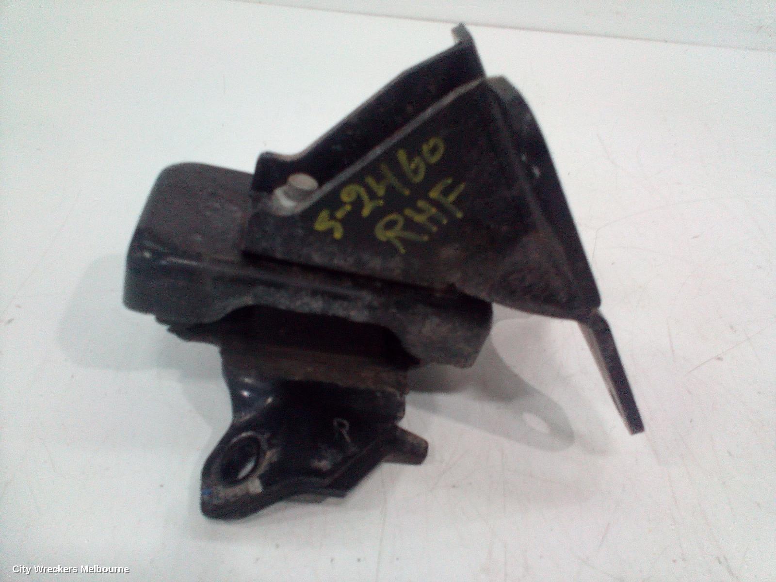LDV T60 MOUNT, ENGINE MOUNT (RH SIDE), DIESEL, 2.8, TURBO, SK8C, 07/2017 - 08/2021