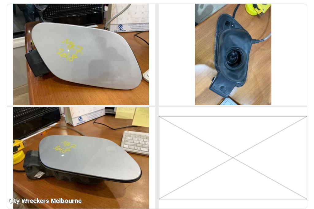 VOLKSWAGEN GOLF FUEL FILLER FLAP