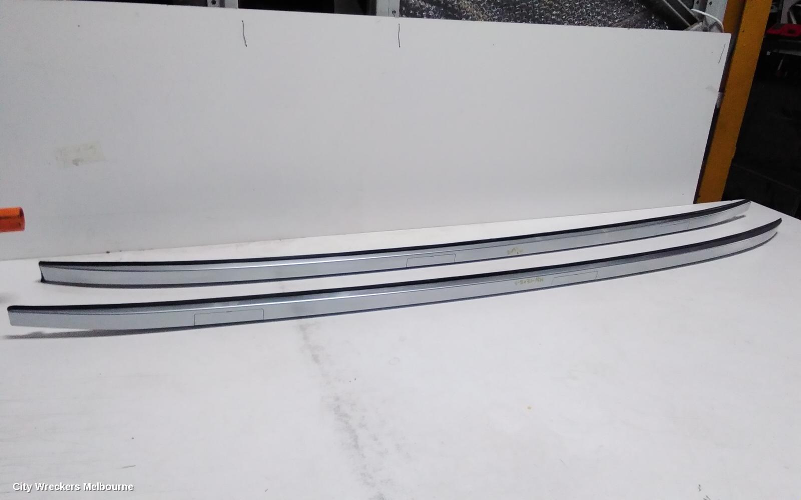 TOYOTA KLUGER ROOF RAIL
