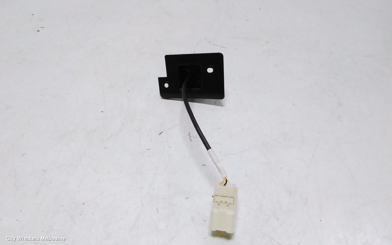MITSUBISHI OUTLANDER REVERSE CAMERA, REVERSE CAMERA, ZK, 04/2015 ONWARDS