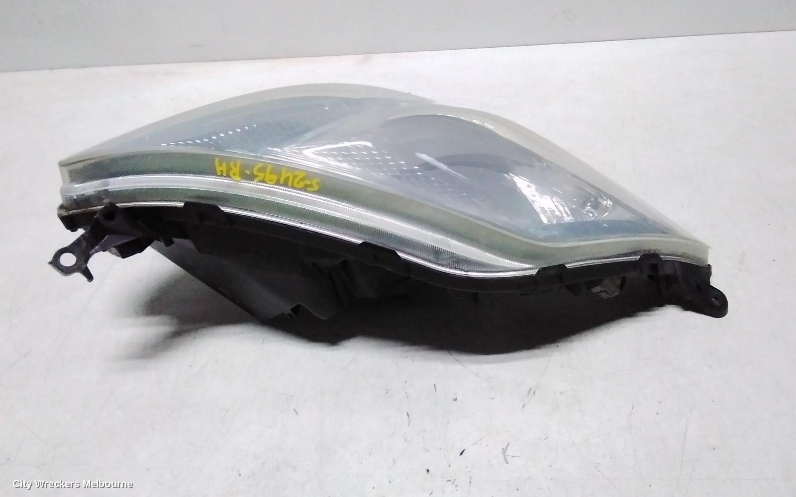 TOYOTA PRIUS RIGHT HEADLAMP, NHW20R, 11/2005 - 05/2009