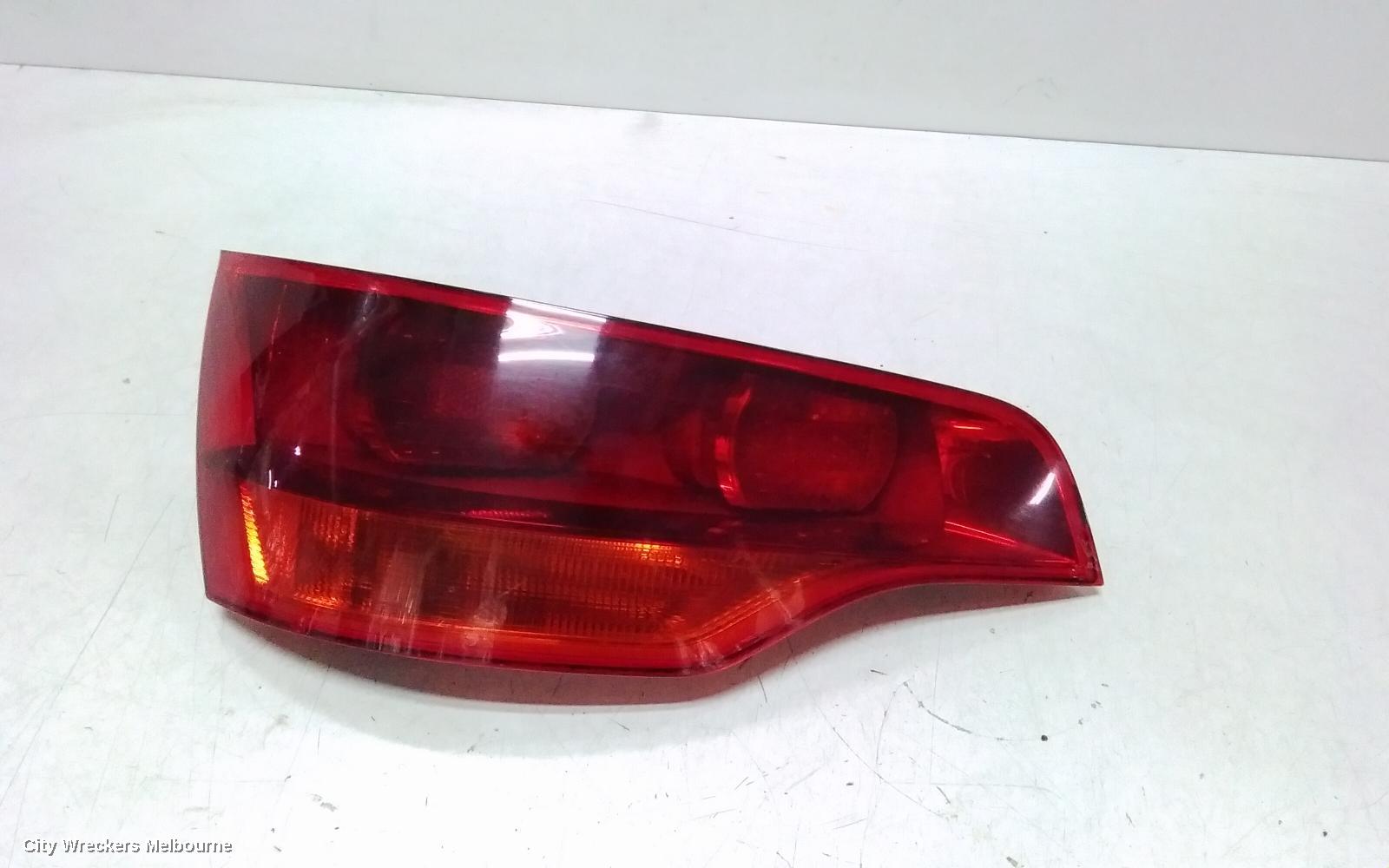 AUDI Q7 LEFT TAILLIGHT, 4L, IN TAILGATE, 09/2006 - 09/2009