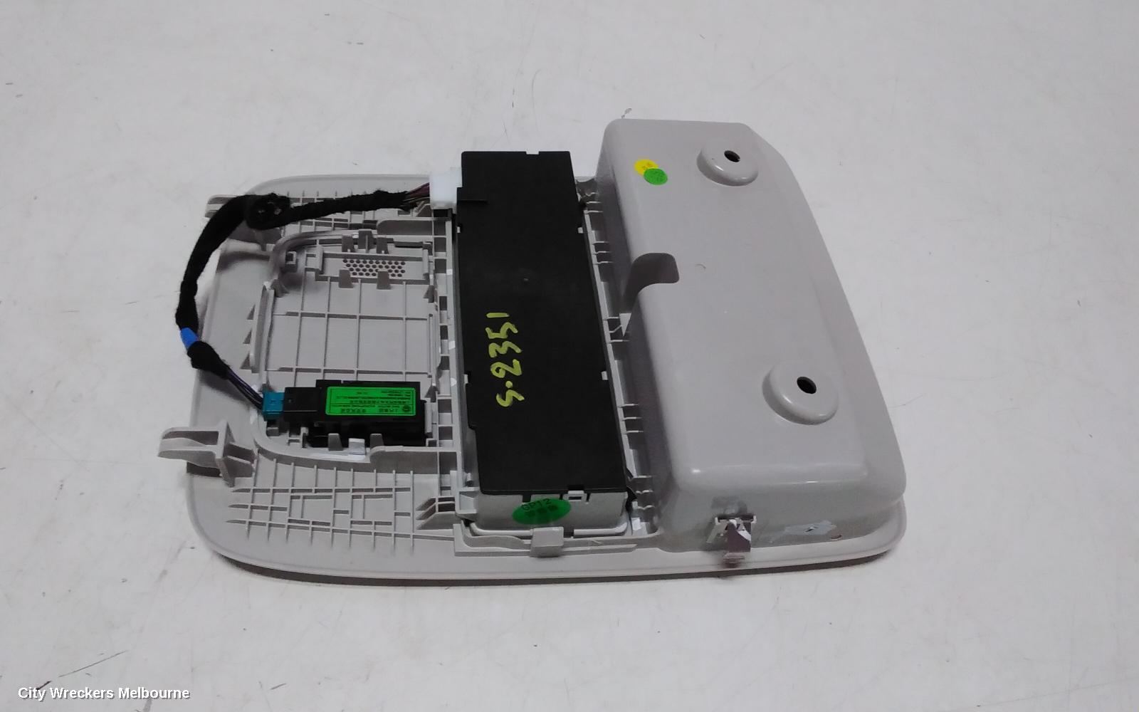 MG HS COURTESY LIGHT, SAS23, 08/2019 - 12/2024