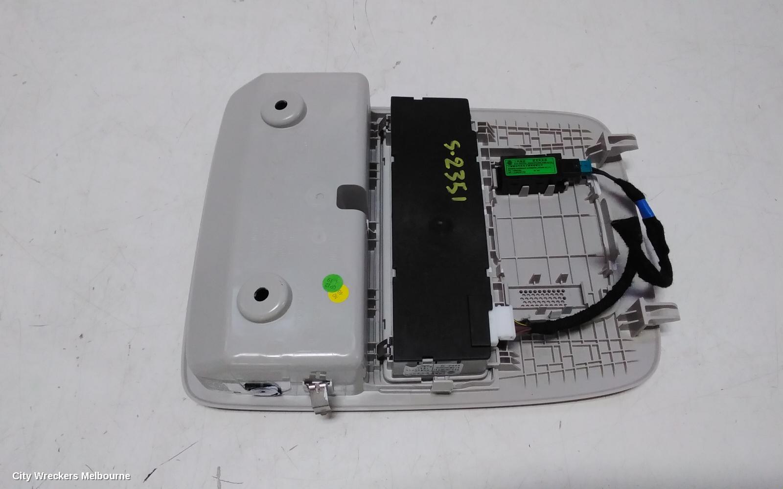 MG HS COURTESY LIGHT, SAS23, 08/2019 - 12/2024