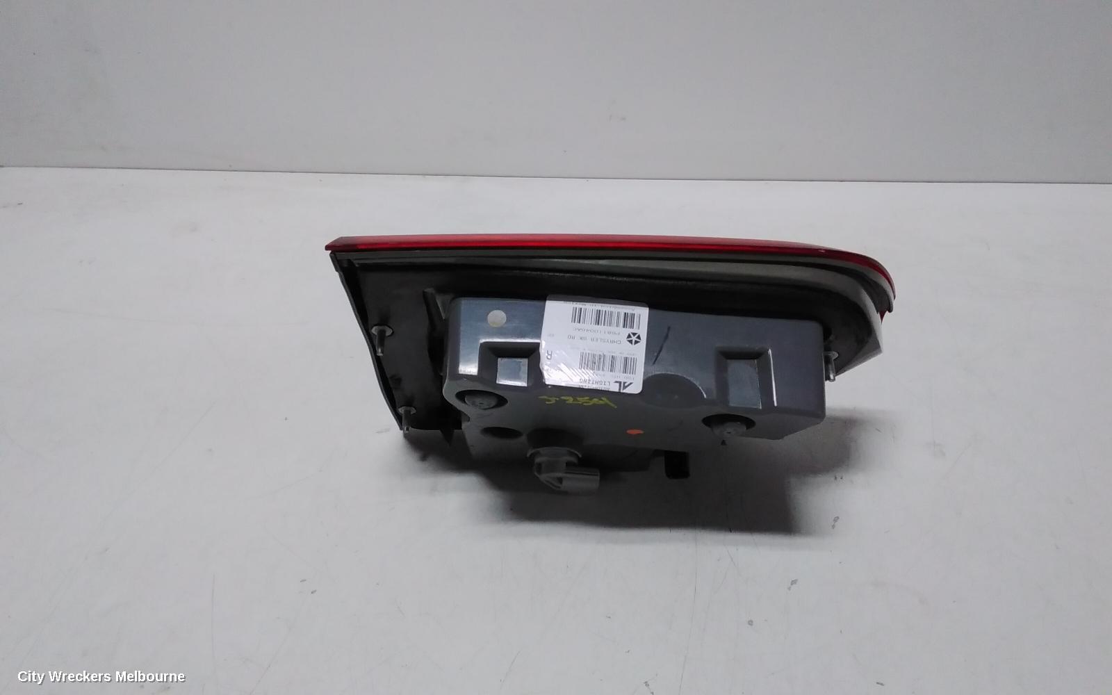 JEEP GRANDCHEROKEE REAR GARNISH, TAILGATE LAMP (RH SIDE), WK, LAREDO/OVERLAND/SUMMIT/LIMITED, CHROME BEZEL, 04/2013 - 02/2022