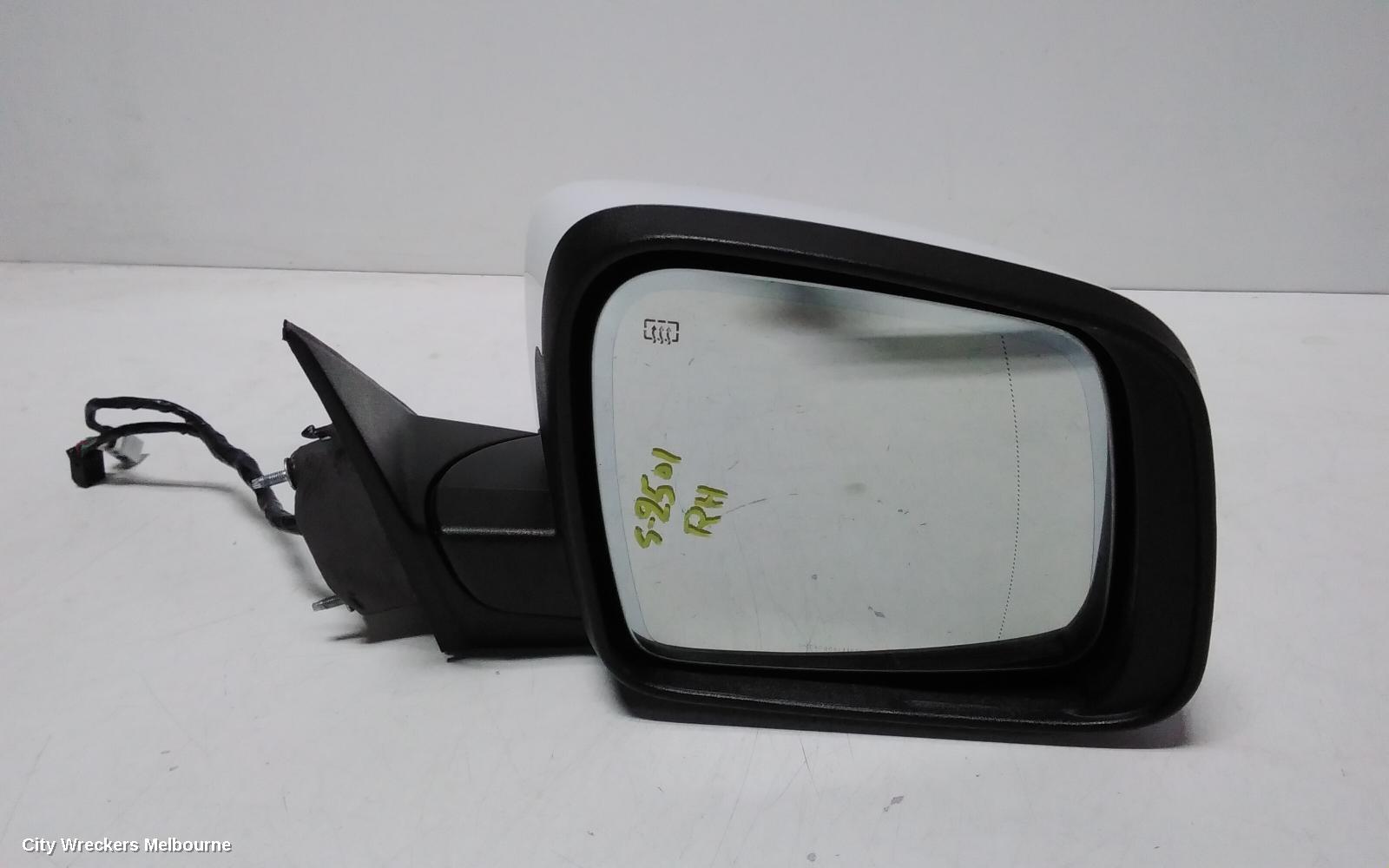JEEP GRANDCHEROKEE RIGHT DOOR MIRROR, NON MEMORY, NON AUTO DIM, NON BLIND SPOT, NON PUDDLE, COLOUR CODED, WK, 04/2013 - 12/2016