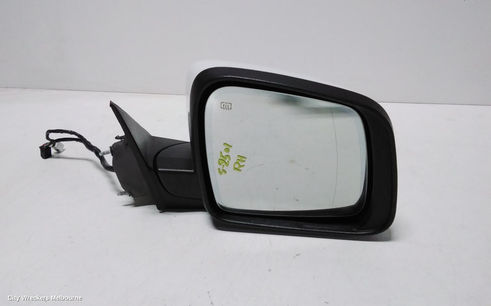 JEEP GRANDCHEROKEE RIGHT DOOR MIRROR, NON MEMORY, NON AUTO DIM, NON BLIND SPOT, NON PUDDLE, COLOUR CODED, WK, 04/2013 - 12/2016